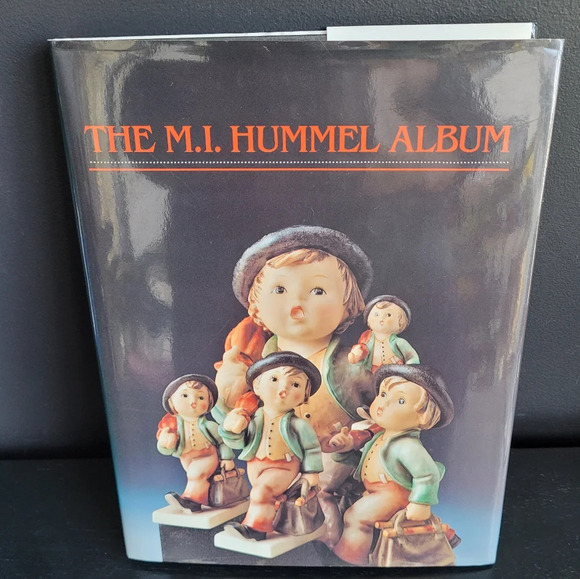 M.J.Hummel Album First Edition 1992 Collector's Hardcover Reference Book - Picture 1 of 15